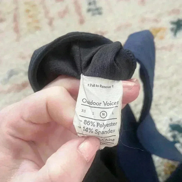 Outdoor voices cut out crop top sports bra medium - Picture 3 of 4